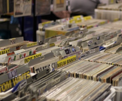 Vinyl uitbrengen voor nieuw talent te duur